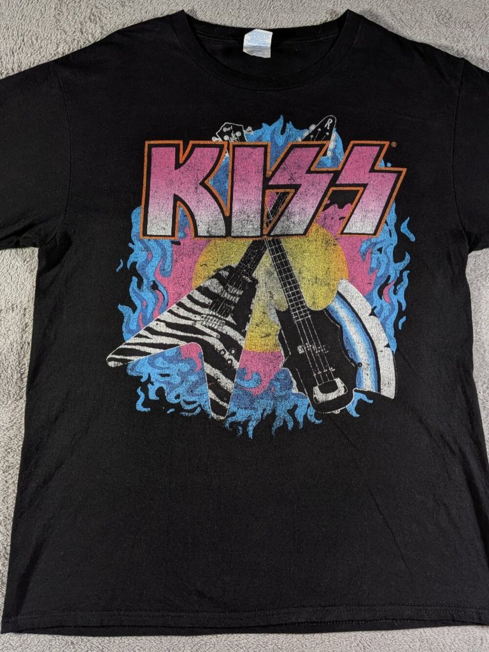 KISS Band Graphic Tee Medium Black Guitars Flames Rock Shirt